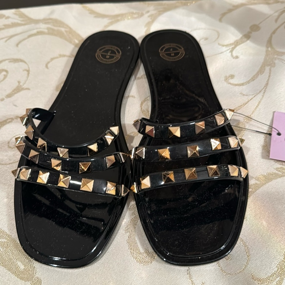 Black sandals